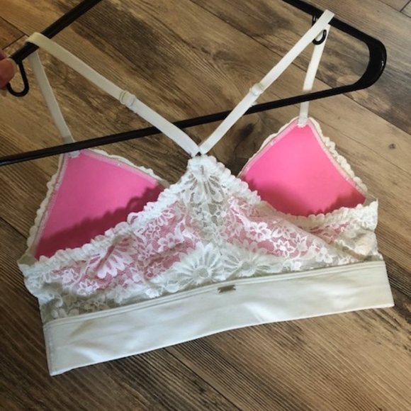 Bundle 3/$15 - VS PINK Bralette - Picture 2 of 3